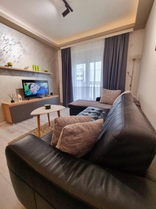 Apartman Rojal Vranje Apartment Bagian luar foto