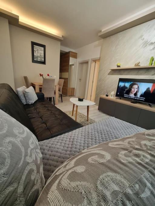 Apartman Rojal Vranje Apartment Bagian luar foto