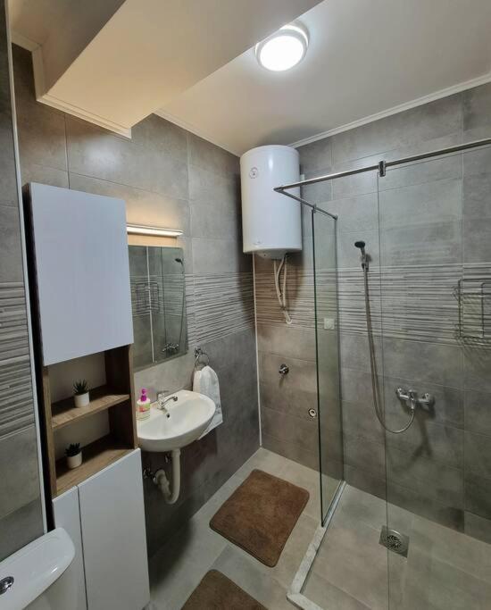 Apartman Rojal Vranje Apartment Bagian luar foto